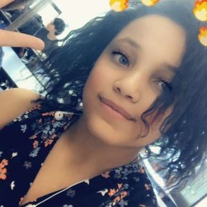 Meet your Posher, Emely